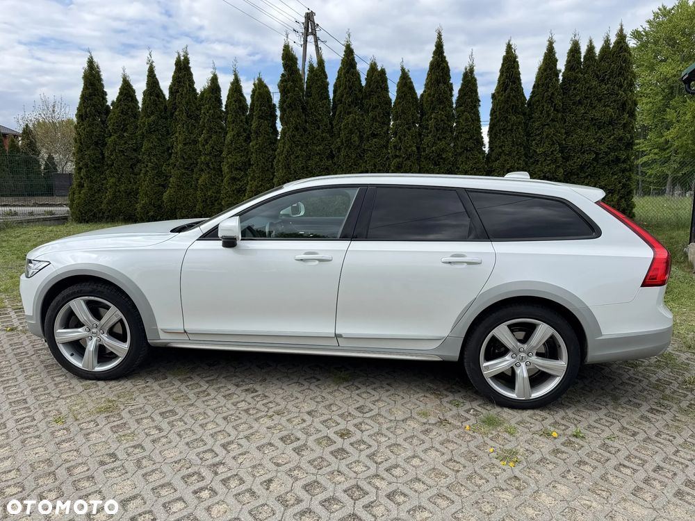 Volvo V90 Cross Country D4 AWD Ocean Race - 4