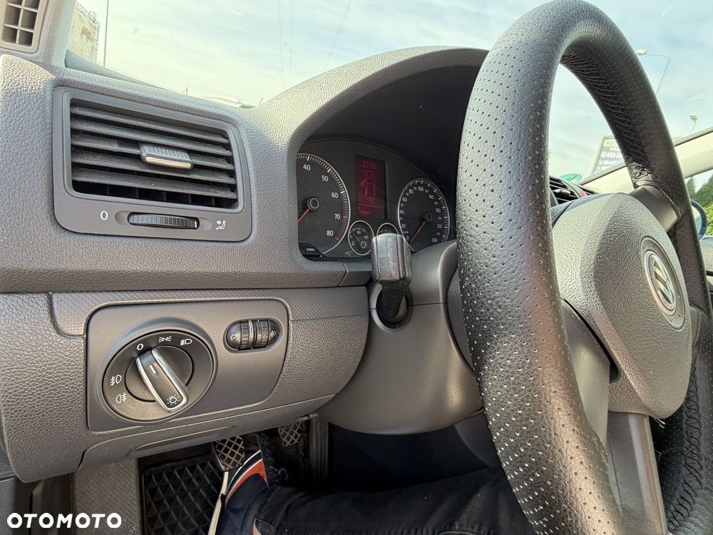 Volkswagen Golf - 12