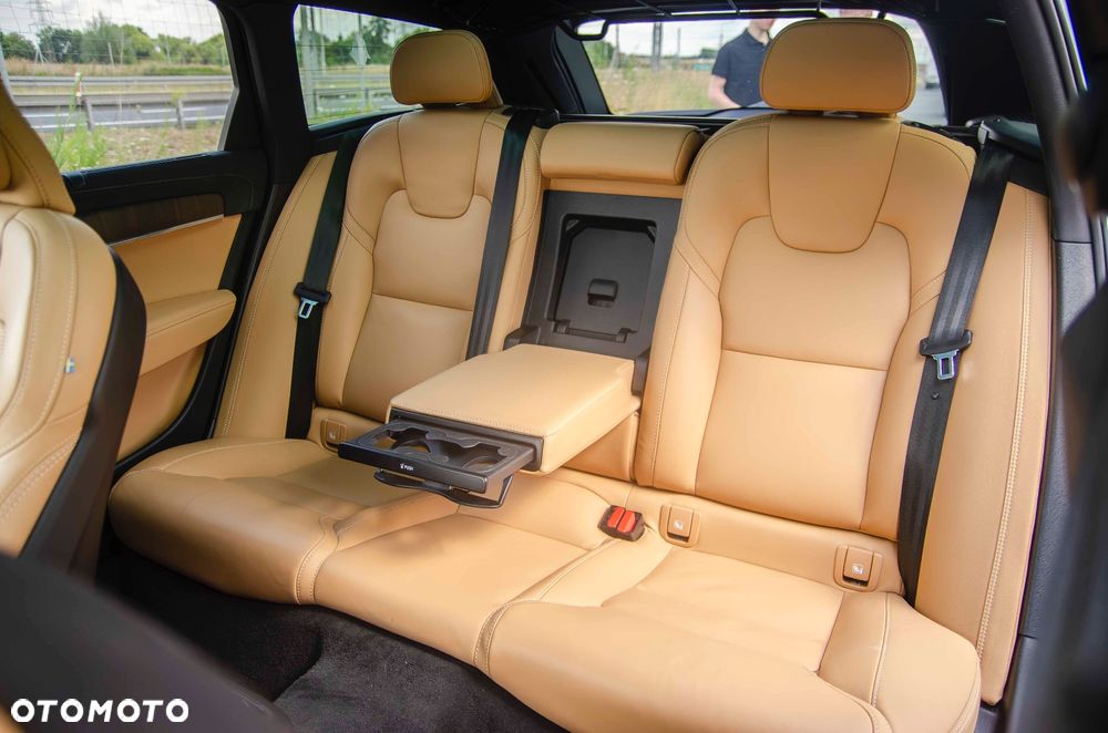 Volvo V90 Cross Country - 30