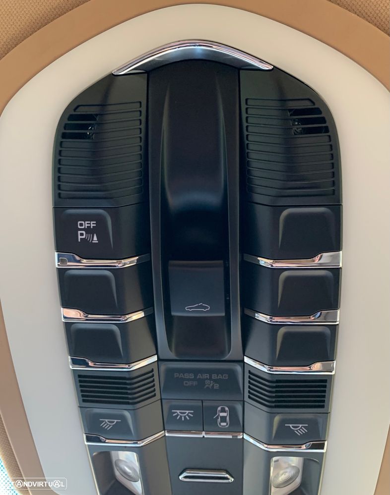 Porsche Cayenne - 29