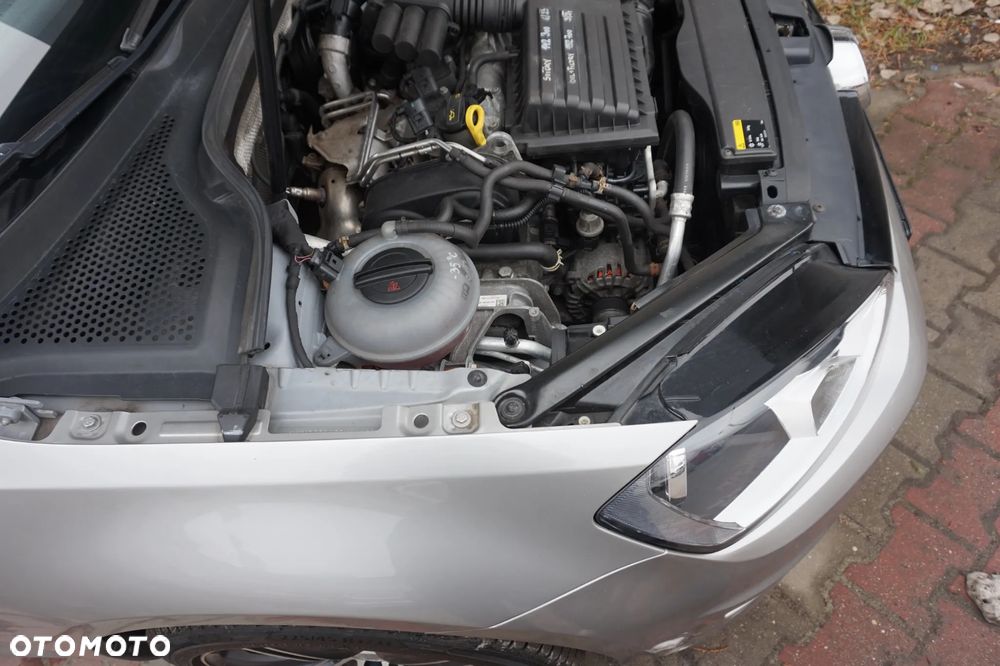 Volkswagen Golf - 16