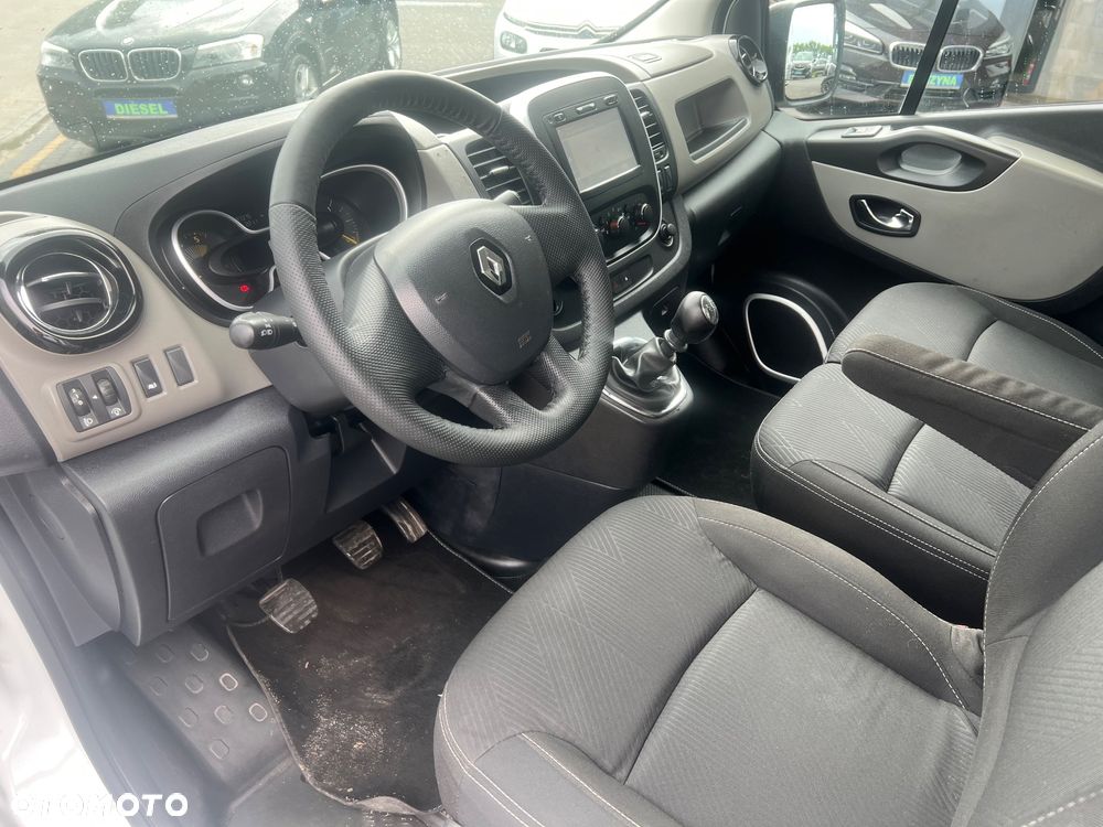 Renault Trafic - 11