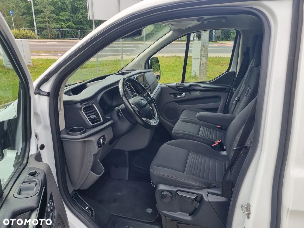 Ford Transit Custom - 11