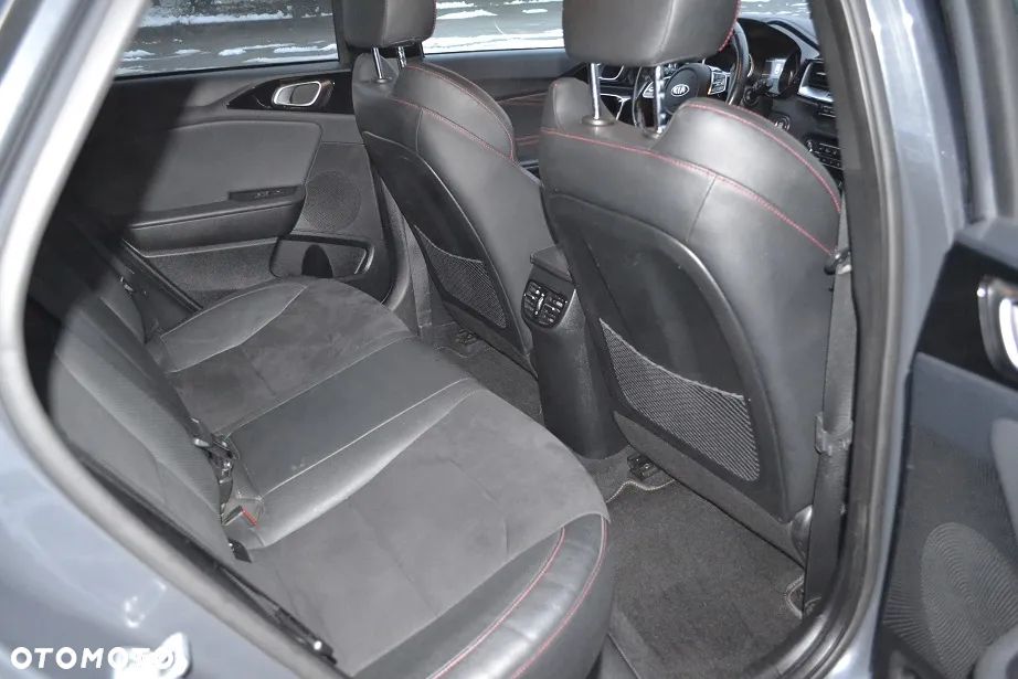 Kia ProCeed 1.6 T-GDI GT DCT - 18