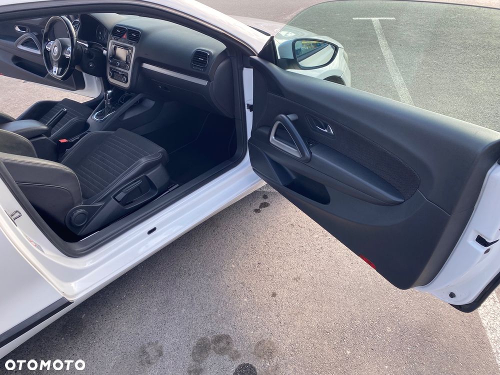 Volkswagen Scirocco 1.4 TSI DSG - 27