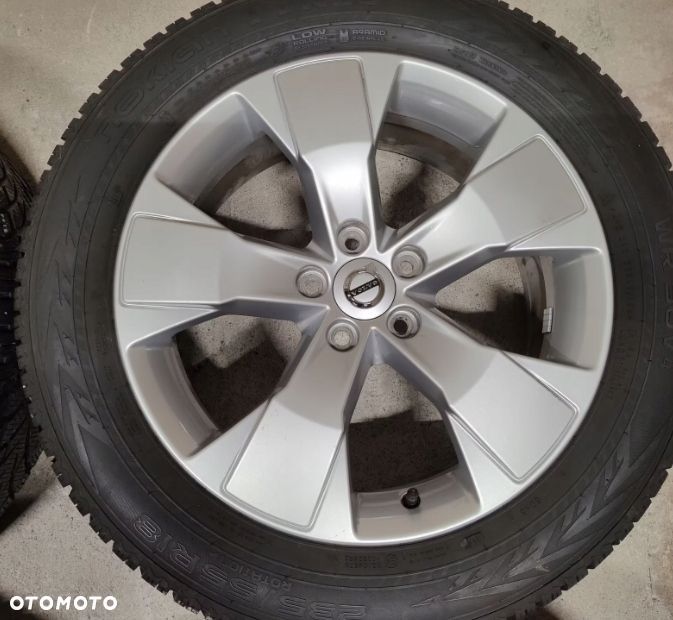 Koła felgi Volvo XC40 5x108 opony zimowe Nokian 4x 235/55R18 - 3
