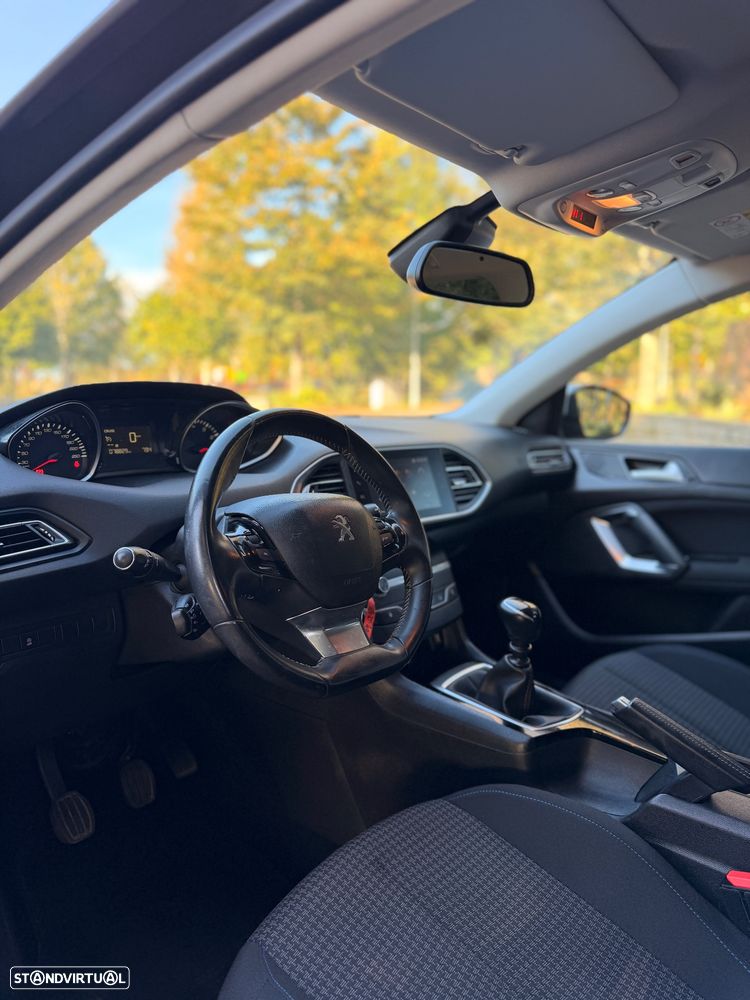Peugeot 308 SW 1.2 PureTech Style - 9