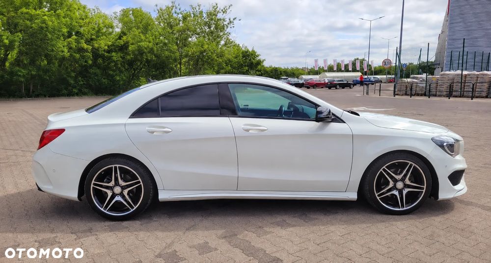 Mercedes-Benz CLA 200 7G-DCT AMG Line - 5