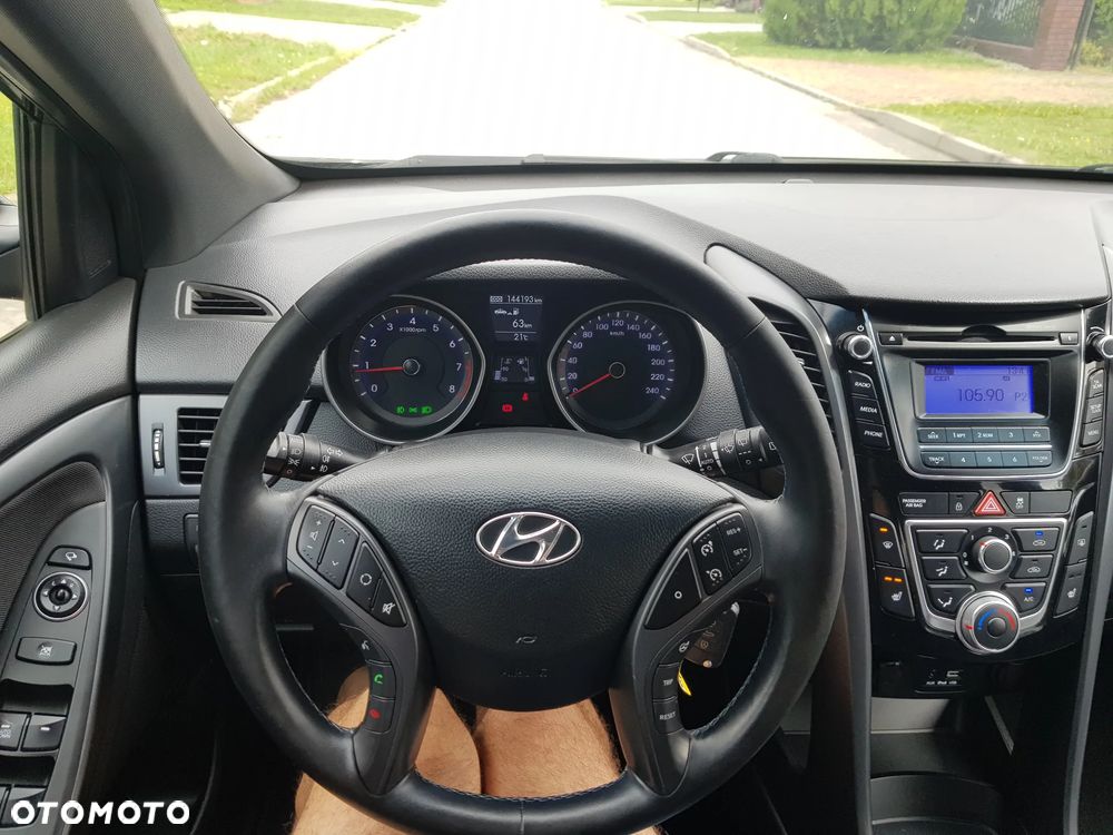 Hyundai i30 blue 1.4 Style - 28