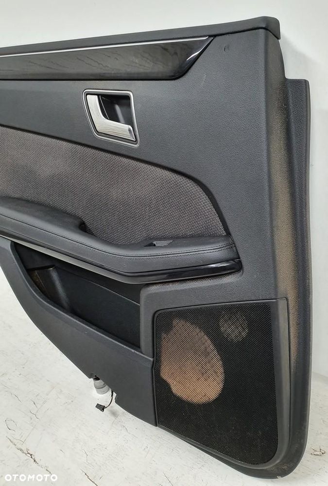TAPICERKA BOCZEK DRZWI LEWY TYŁ MERCEDES W212 A2127301570 - 2