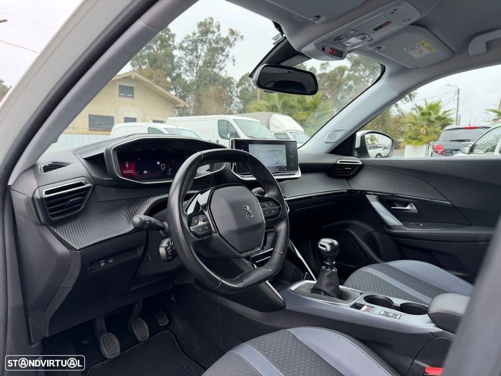 Peugeot 2008 1.2 PureTech Allure - 30