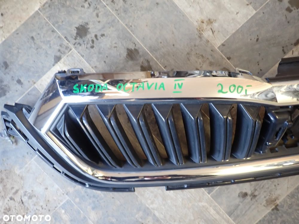 SKODA OCTAVIA IV GRILL - 3