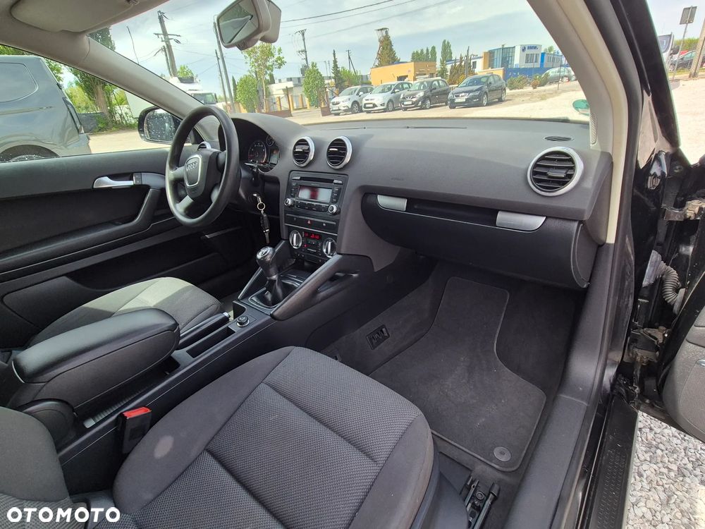 Audi A3 3-drzwiowe 1.4 TFSI Ambition - 29
