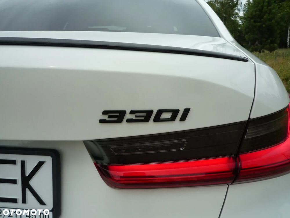 BMW Seria 3 330i xDrive M Sport sport - 15