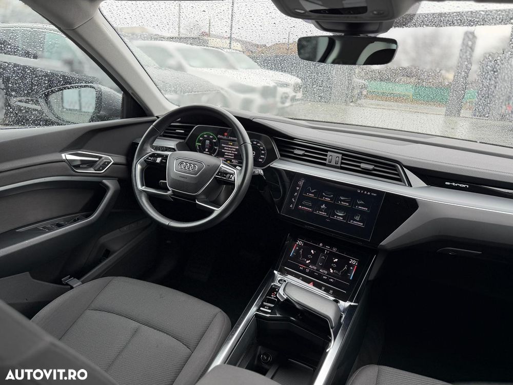 Audi e-tron - 22