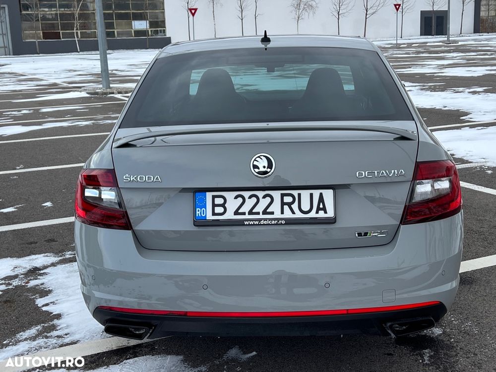 Skoda Octavia 2.0 245 TSI DSG RS - 9