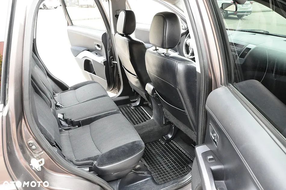 Mitsubishi Outlander - 19