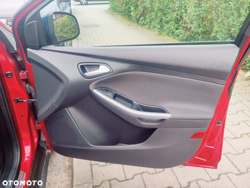 Ford Focus 1.6 Titanium - 12