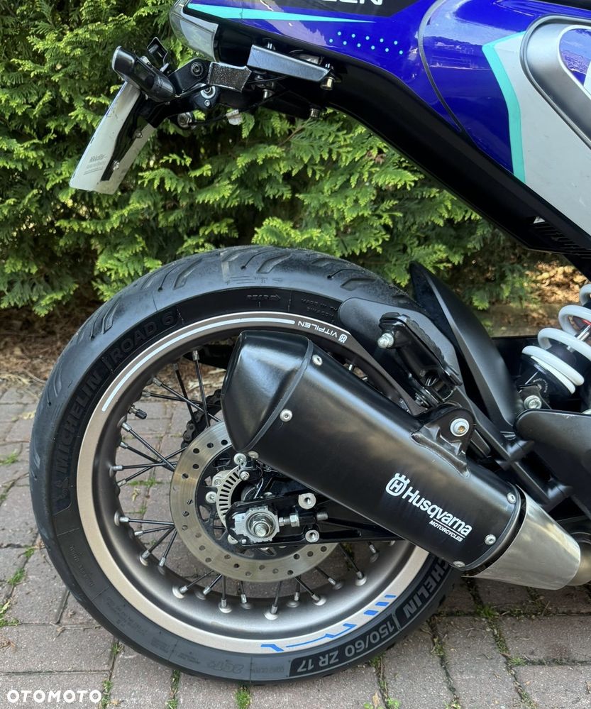 Husqvarna Vitpilen - 12