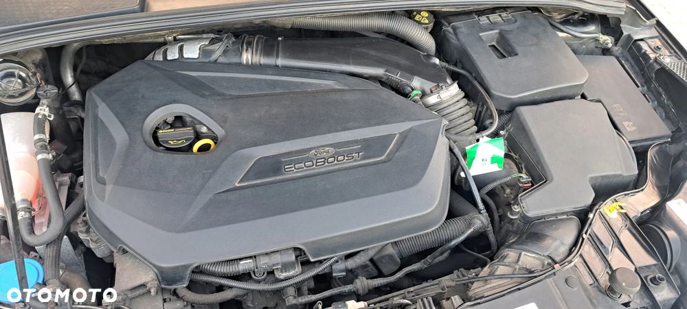 Ford Focus 1.6 EcoBoost Titanium - 24