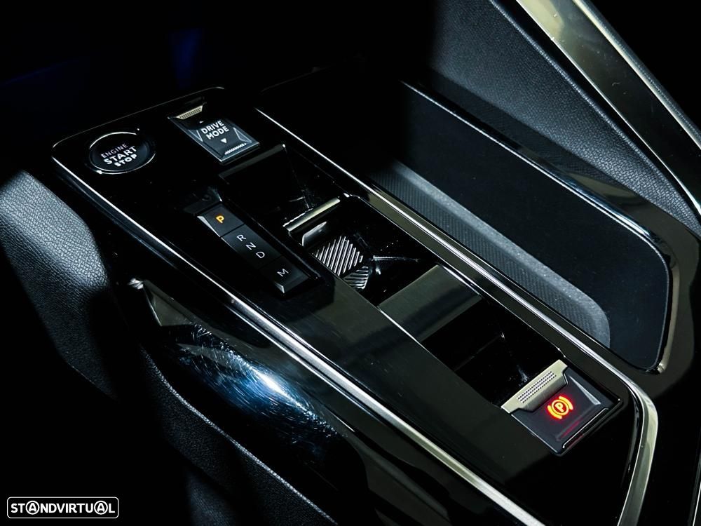 Peugeot 5008 Hybrid 136 e-DSC GT - 25
