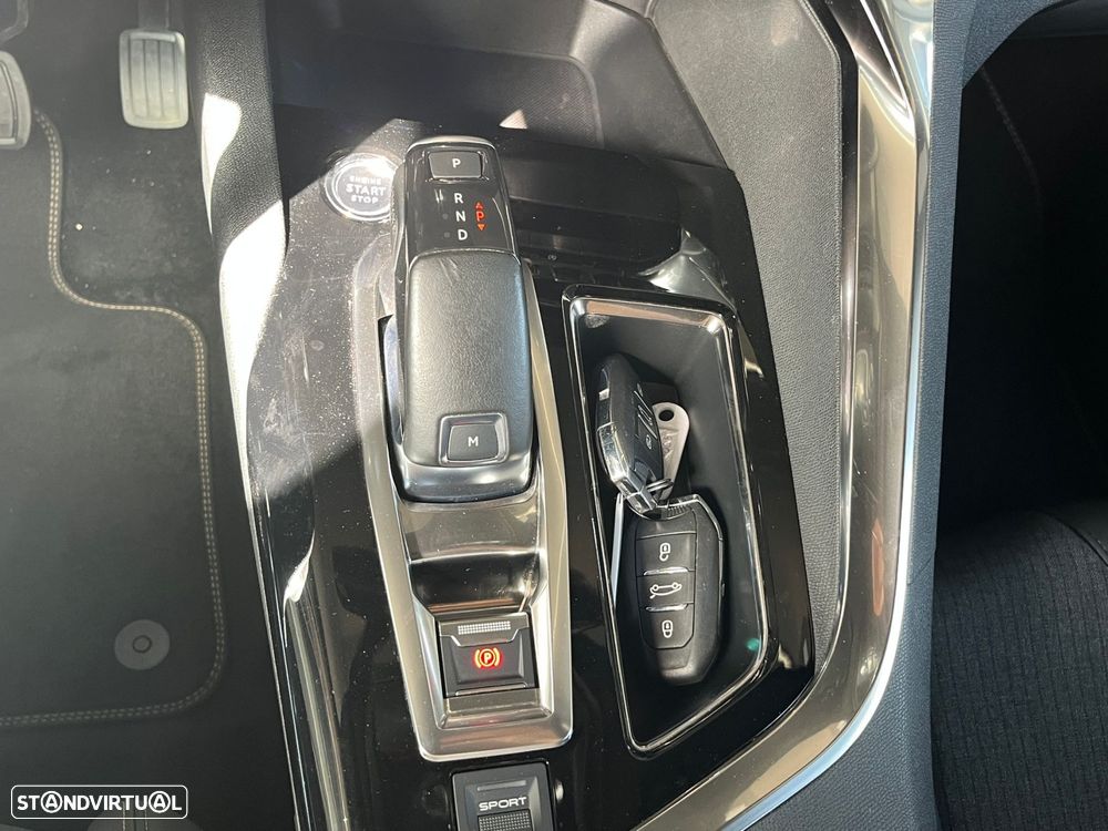 Peugeot 3008 1.5 BlueHDi GT EAT8 - 28