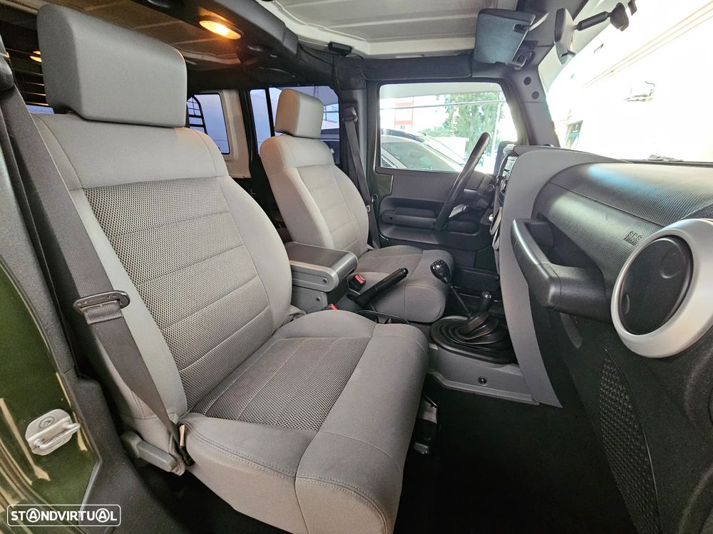 Jeep Wrangler Unlimited 2.8 CRD MTX Sahara Limited - 29