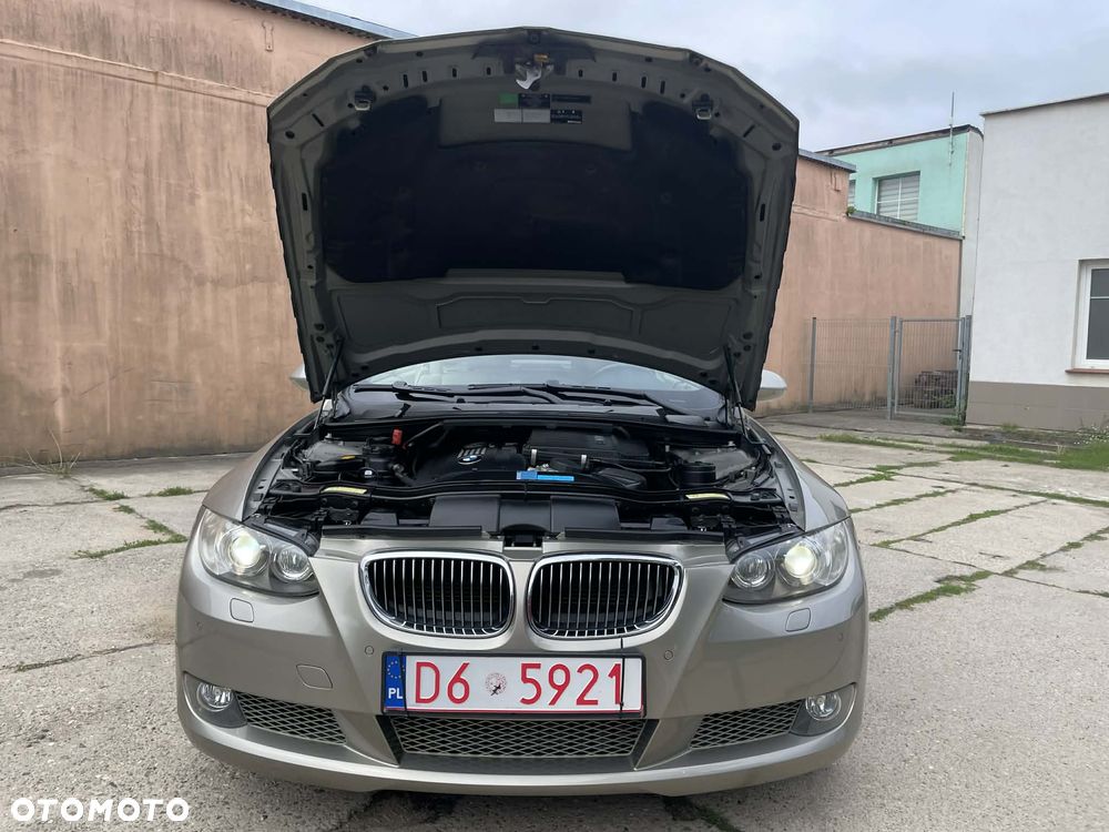 BMW Seria 3 335i - 13