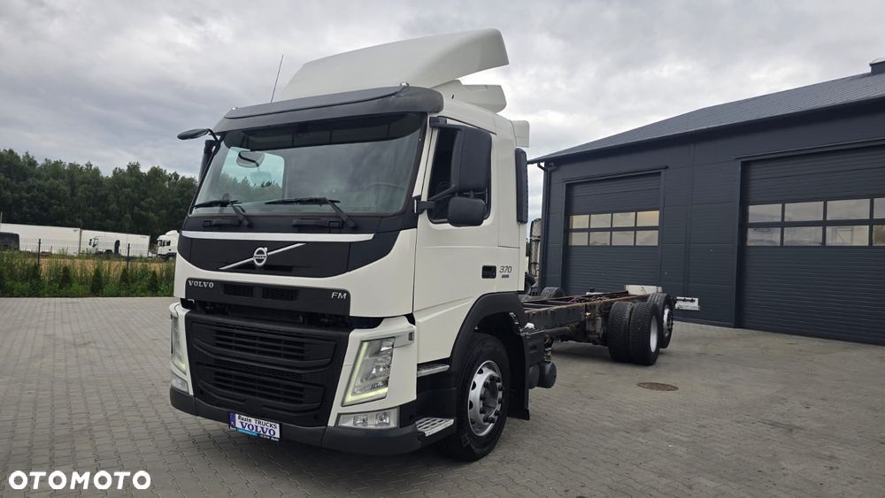 Volvo FM 370 6x2 rama do zabudowy, beczka asenizacyjna mleko laweta full air oś skrętna niski przebieg! - 21