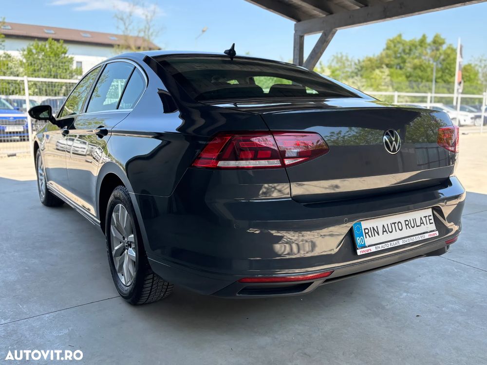 Volkswagen Passat 2.0 TDI Comfortline - 8