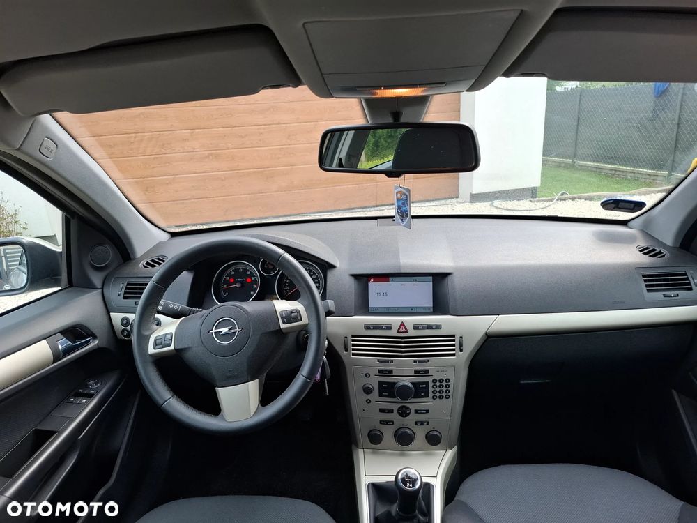 Opel Astra 1.6 NAVI - 17