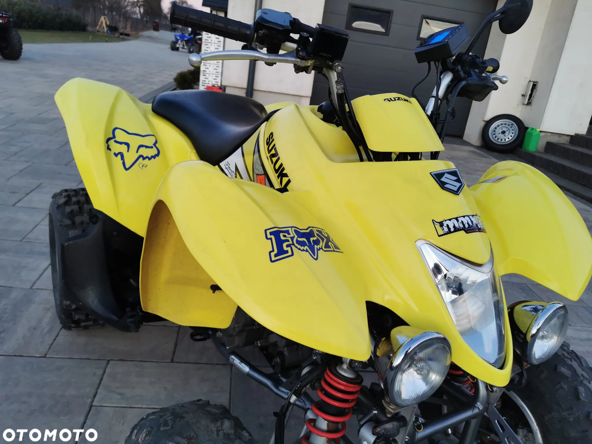 Suzuki Inny - 17