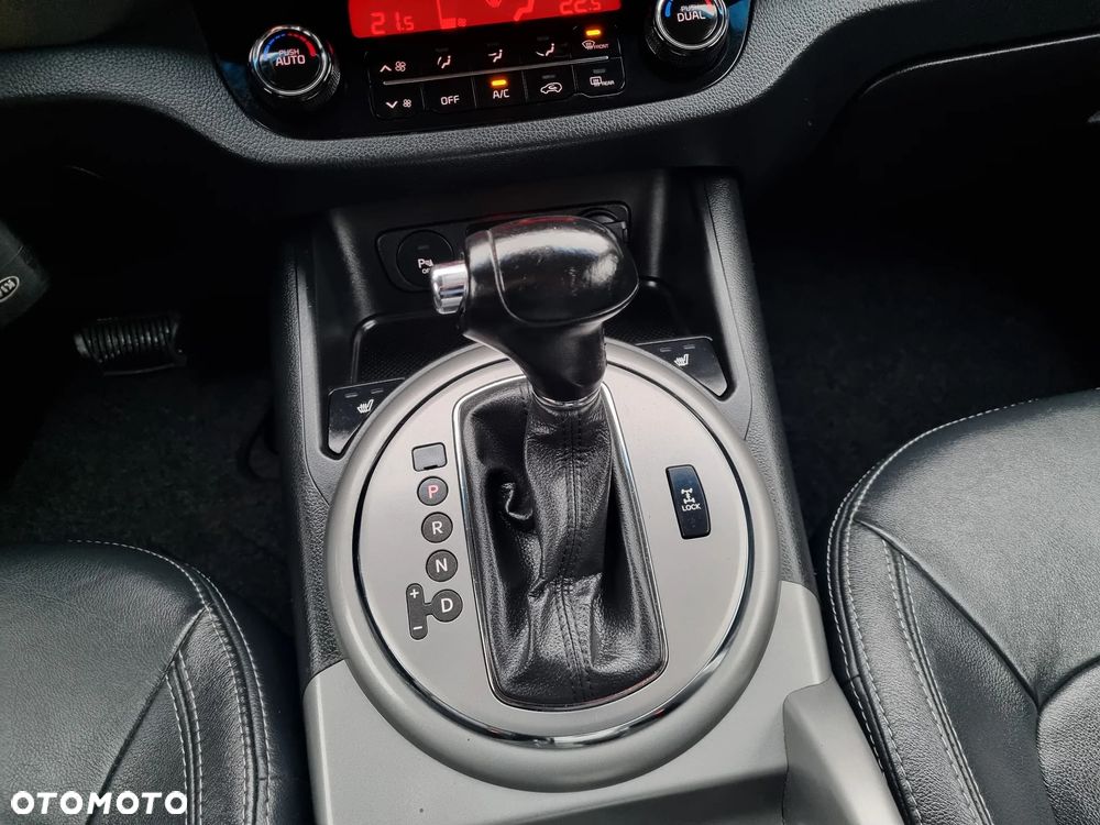 Kia Sportage 2.0 CRDI 4WD Automatik Vision - 20