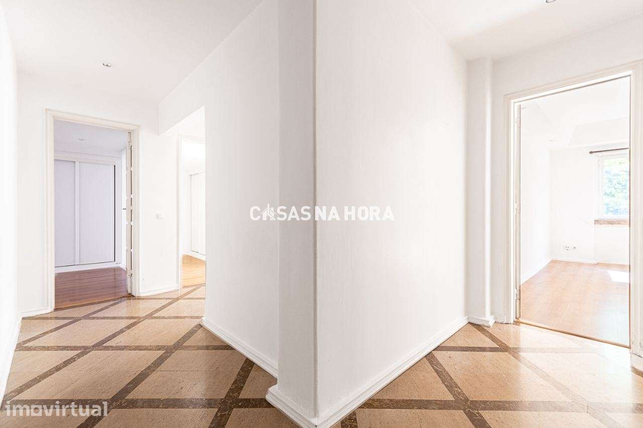 Apartamento T4 com Varandas | Rua Dom José Manuel de Melo, Lisboa