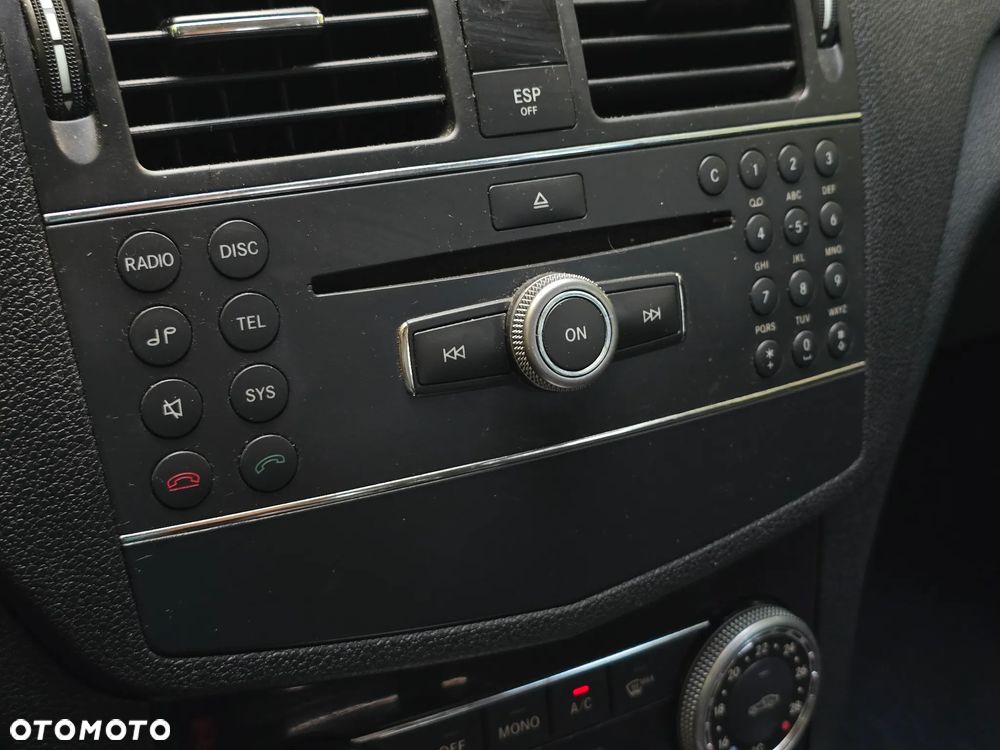 Mercedes-Benz Klasa C 200 CDI Elegance - 29