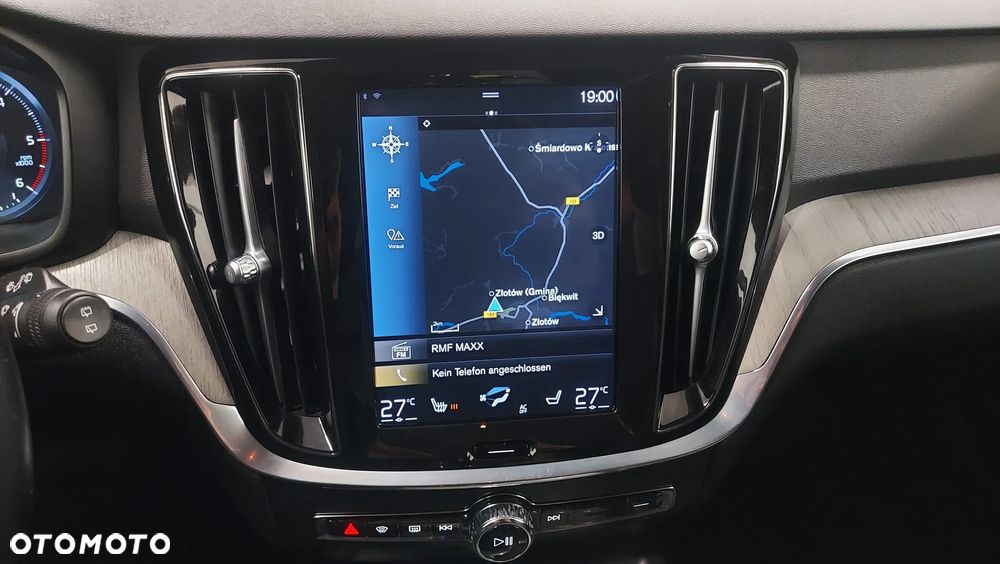 Volvo V60 D4 R-Design - 21