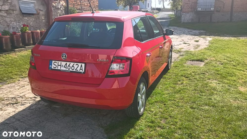 Skoda Fabia 2017 photo 3