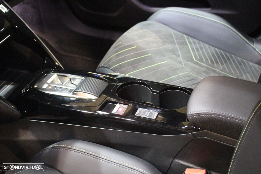 Peugeot e-2008 50 kWh GT - 18