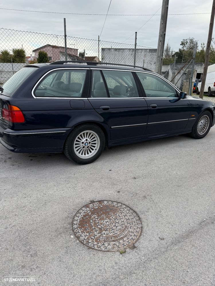 BMW 525 tds A Touring - 1
