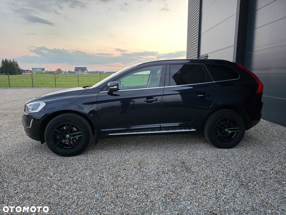 Volvo XC 60 D5 AWD Momentum - 7