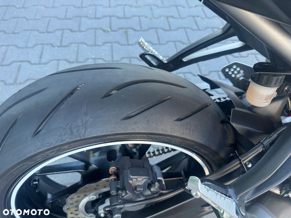 Yamaha MT - 19