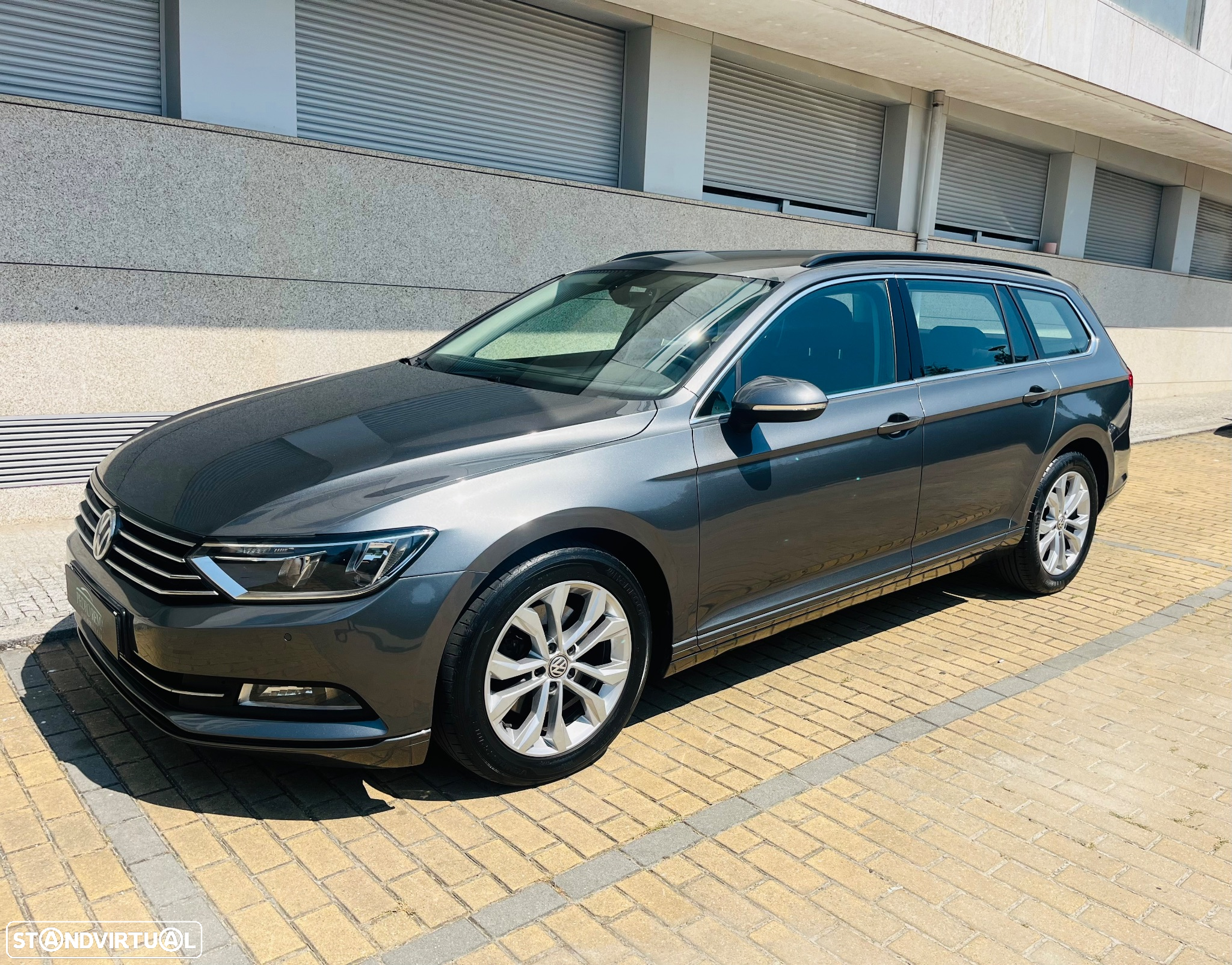 VW Passat Variant 2.0 TDi Confortline - 15