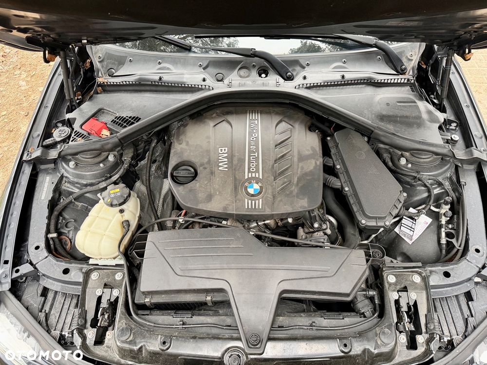 BMW Seria 3 316d - 12