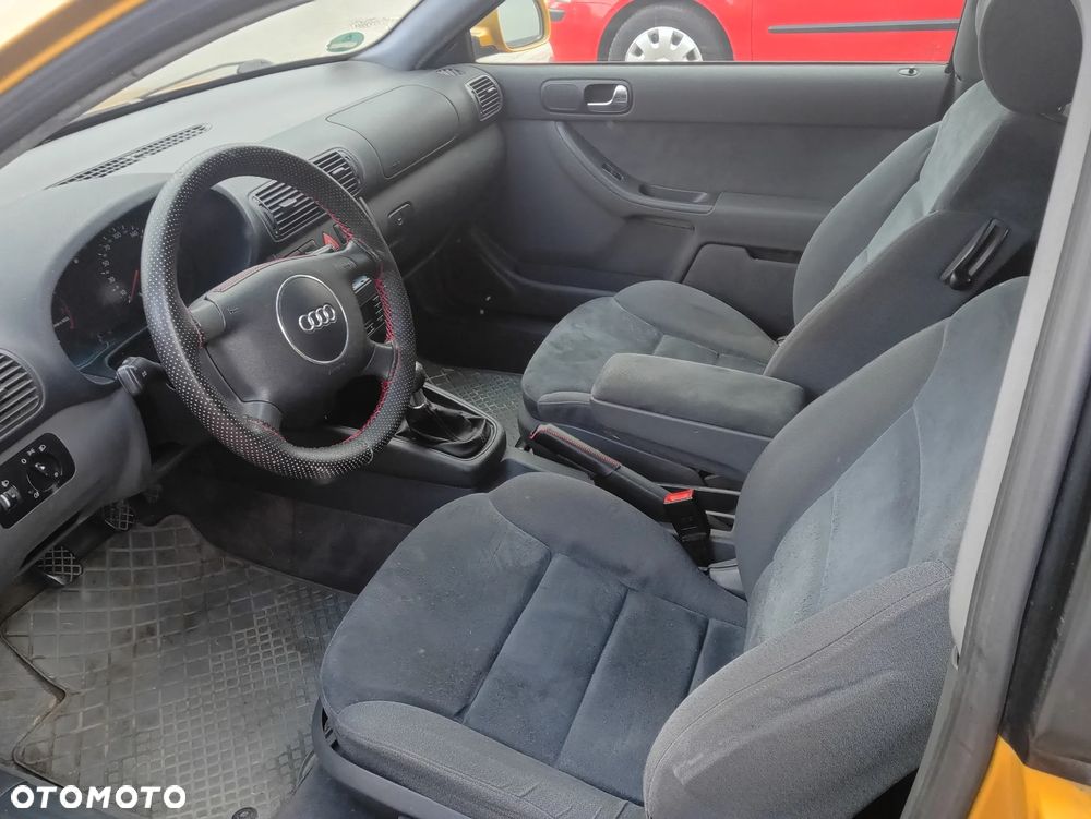 Audi A3 3-drzwiowe 1.6 Ambiente - 17