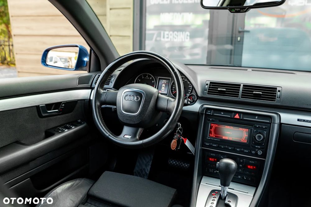 Audi A4 Avant 2.0 T FSI quattro tiptronic - 27