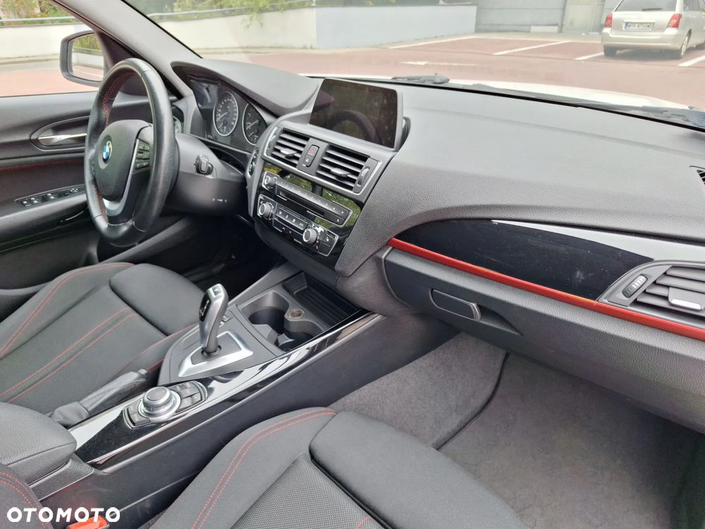BMW Seria 1 118i Sport Line Shadow - 22