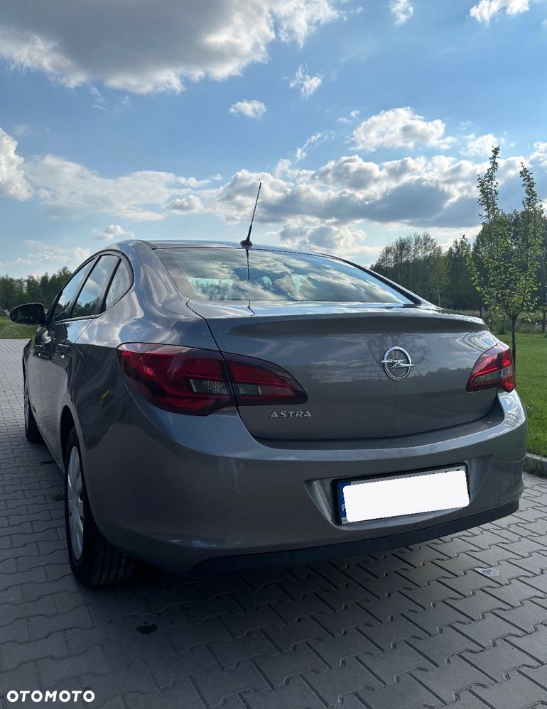 Opel Astra 1.6 Active - 2