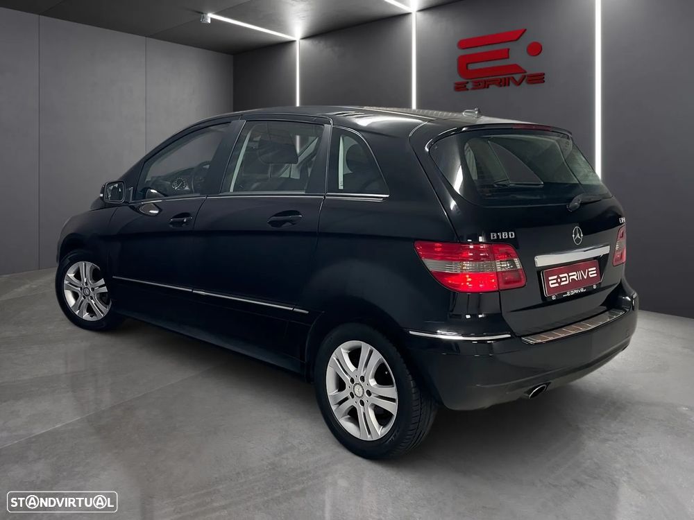 Mercedes-Benz B 180 - 4