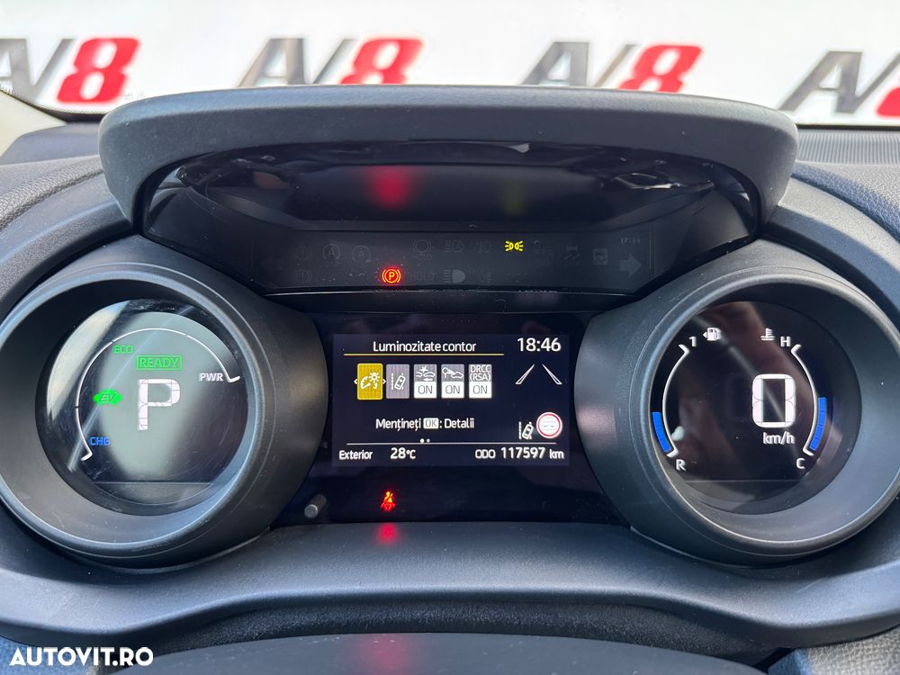 Toyota Yaris 1.5 VVT-i HSD Active - 9