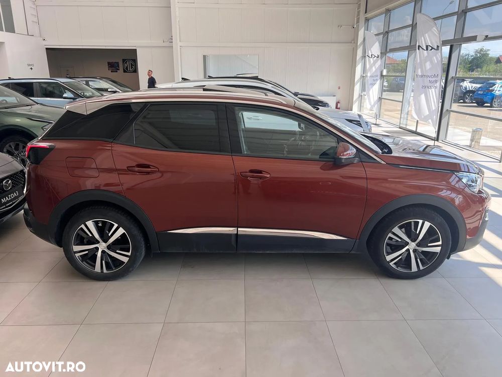 Peugeot 3008 1.6 PureTech Turbo S&S EAT8 Allure - 4